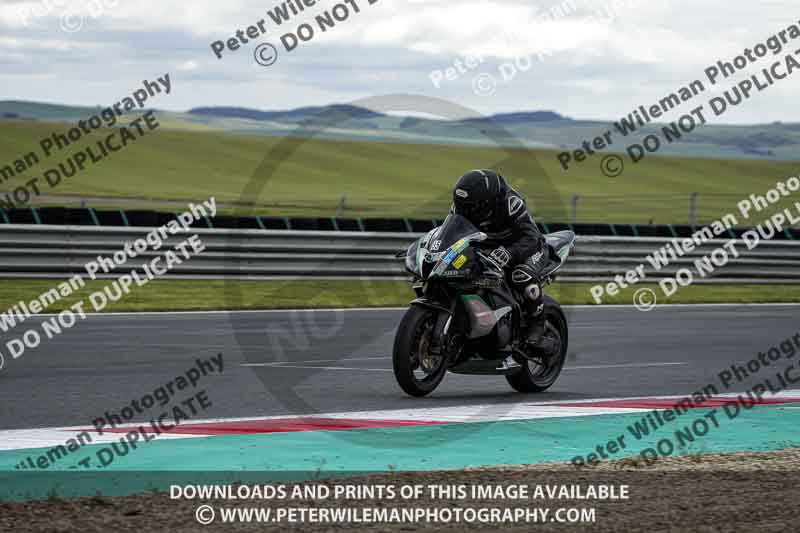 cadwell no limits trackday;cadwell park;cadwell park photographs;cadwell trackday photographs;enduro digital images;event digital images;eventdigitalimages;navarra;no limits trackdays;peter wileman photography;racing digital images;trackday digital images;trackday photos